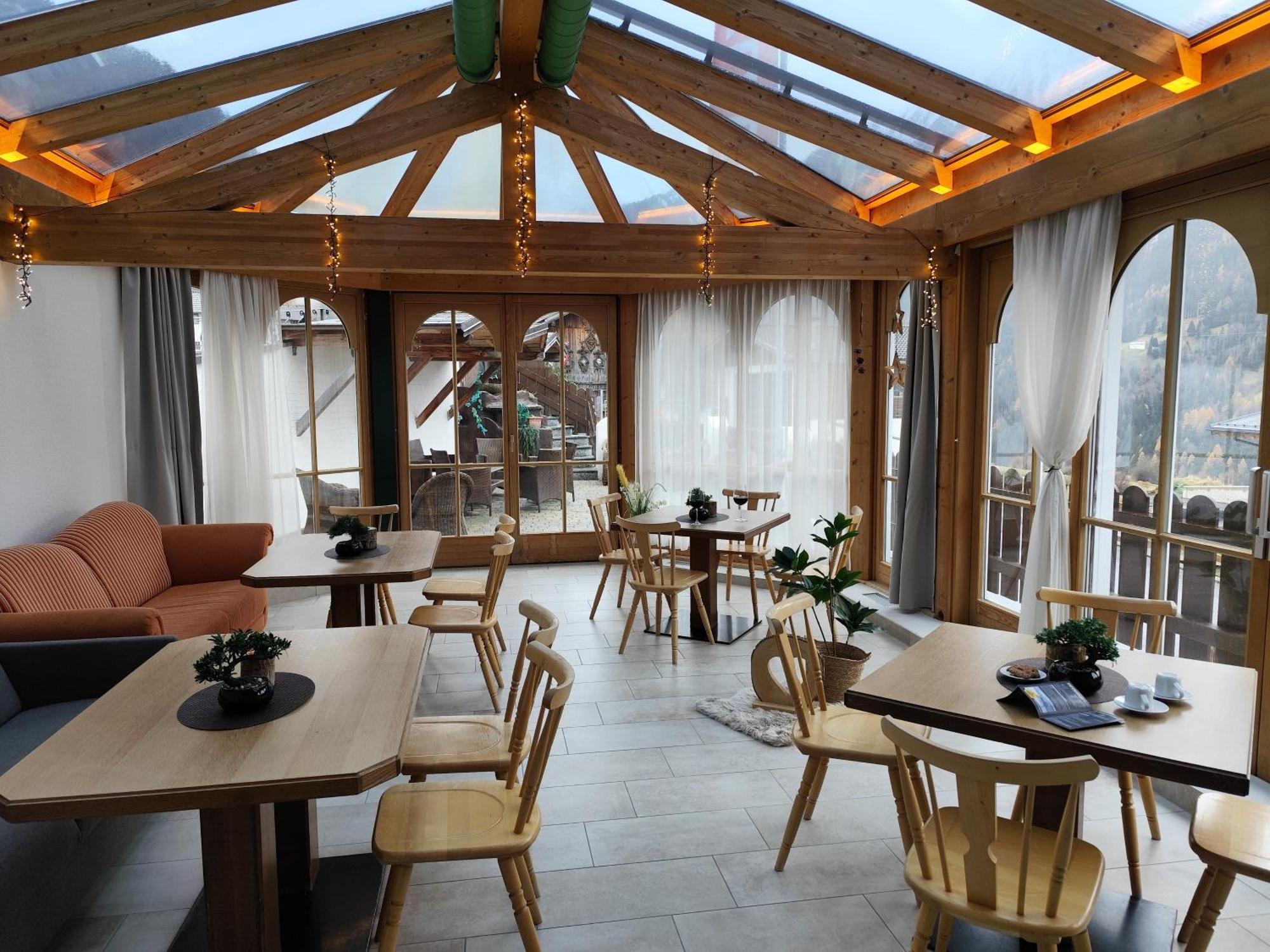 Pitztal Living Aparthotel Jerzens Exterior photo